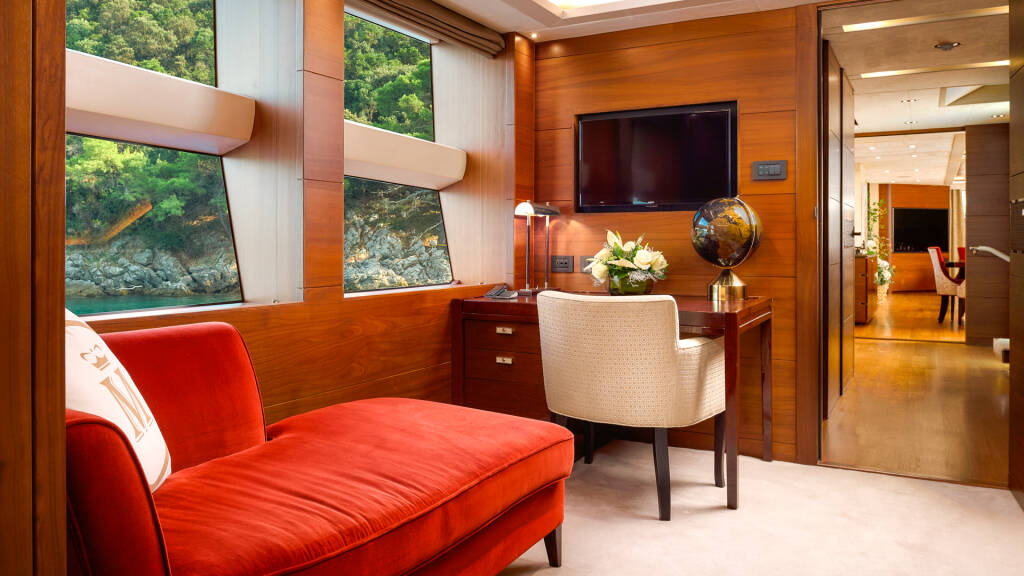 Princess 40m Mirage IV