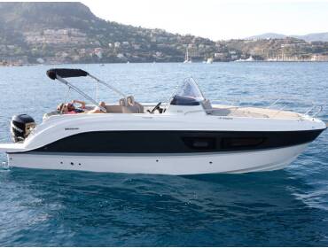 Quicksilver 805 Sundeck • Quicksilver 805