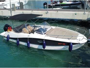 Quicksilver Activ 755 Sundeck • Quicksilver 755