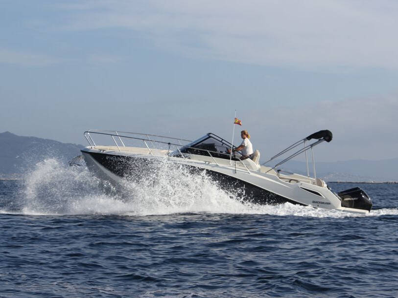 Quicksilver Activ 875 Sundeck Alice