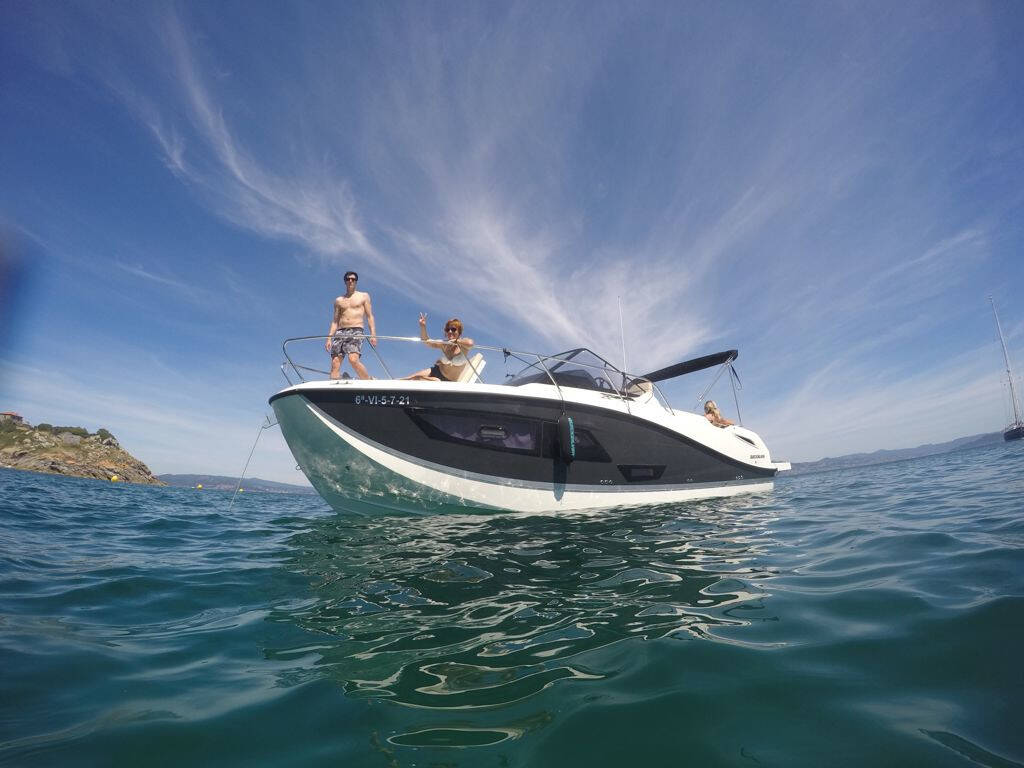 Quicksilver Activ 875 Sundeck Alice