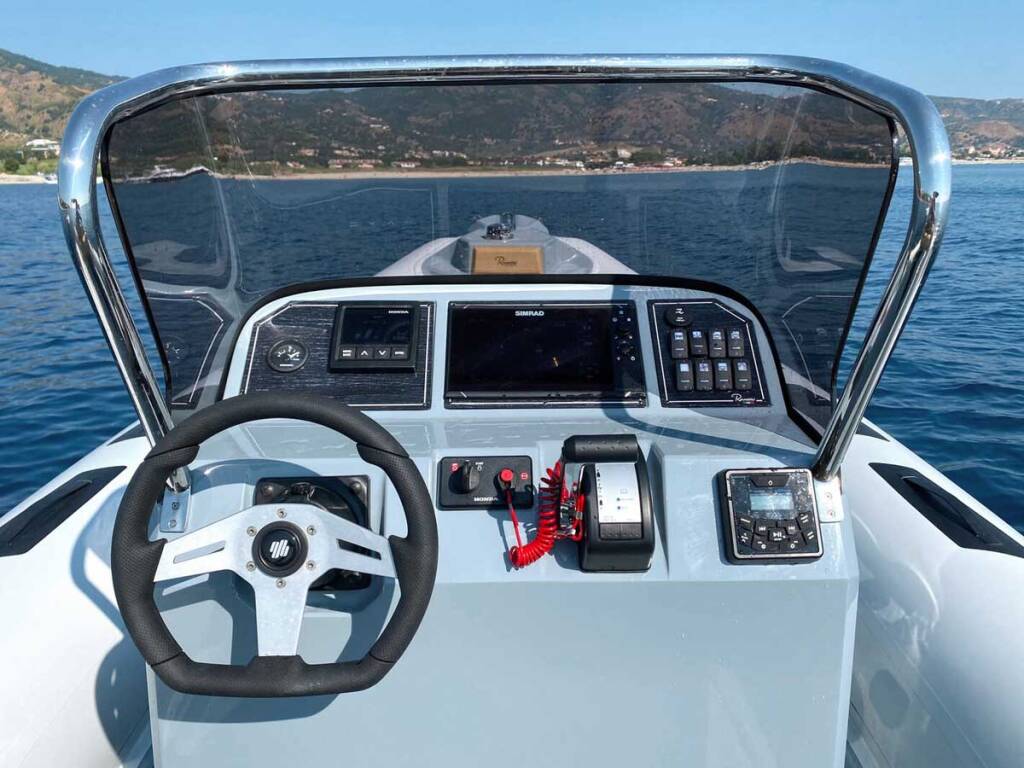 Ranieri Cayman 26 Sport Touring Ranieri Cayman 