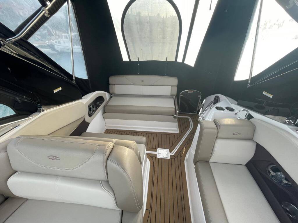 Regal 26 Mercruiser "NO NAME"