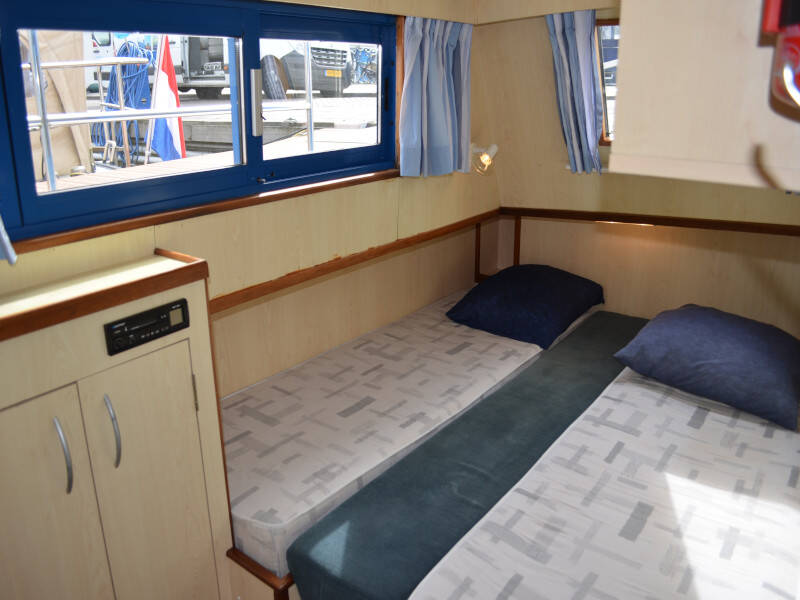 Safari Houseboat 1050 Queen