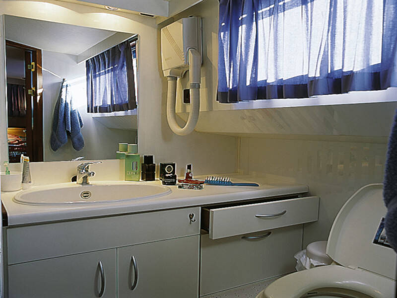 Safari Houseboat 1050 Queen