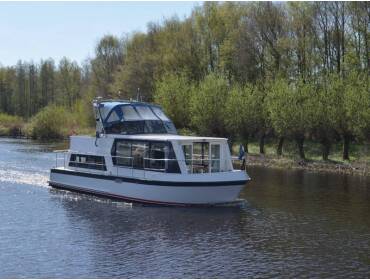 Safari Houseboat 1050 Queen