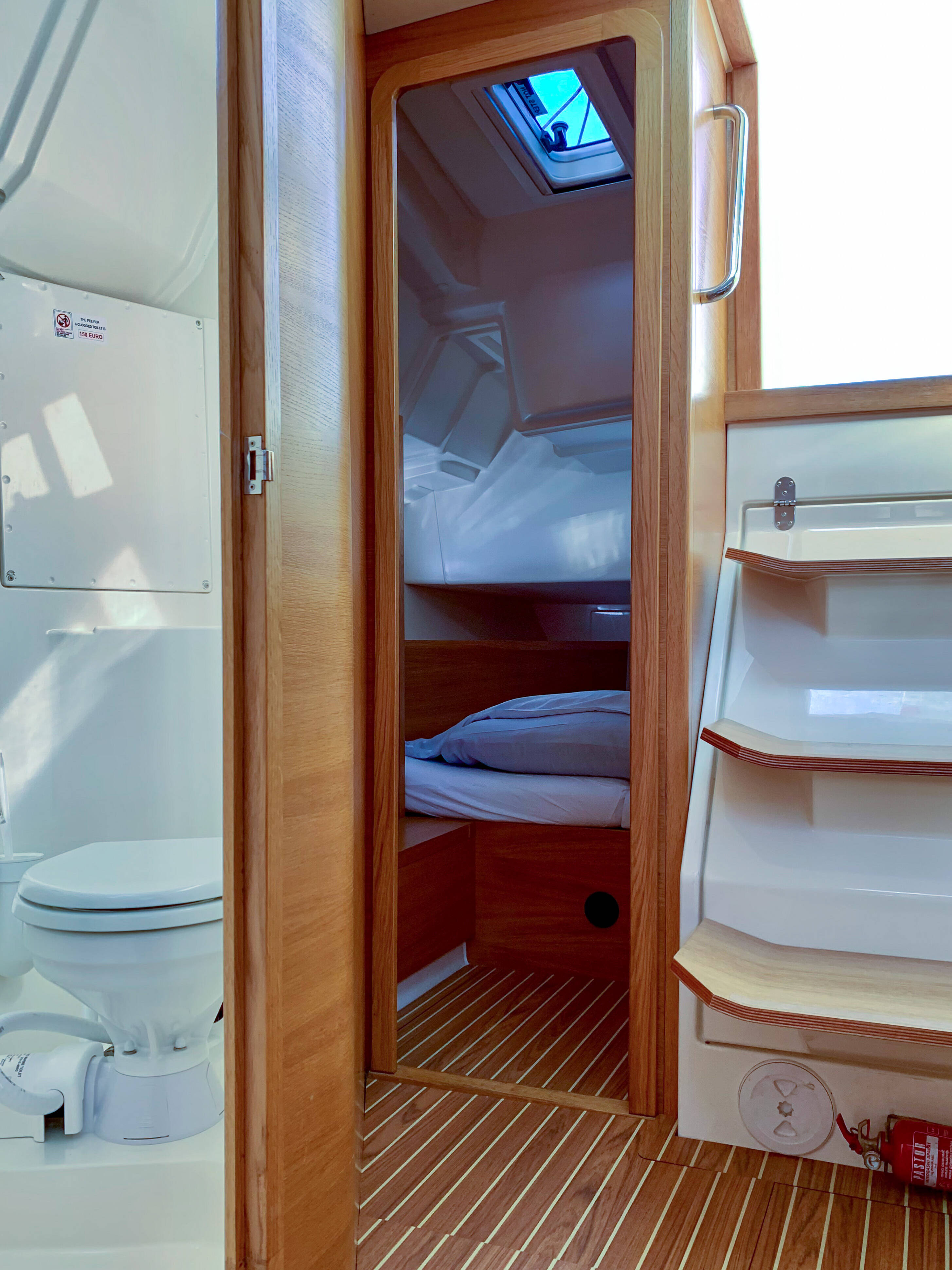 Salona 380 Smiles