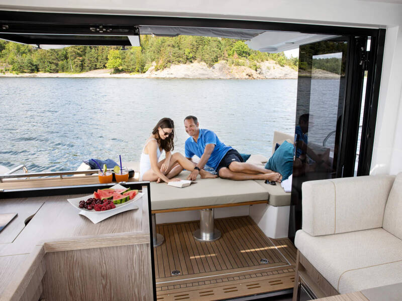 Sealine C390 Ecstasea