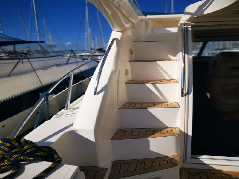 Sealine F34 Little One