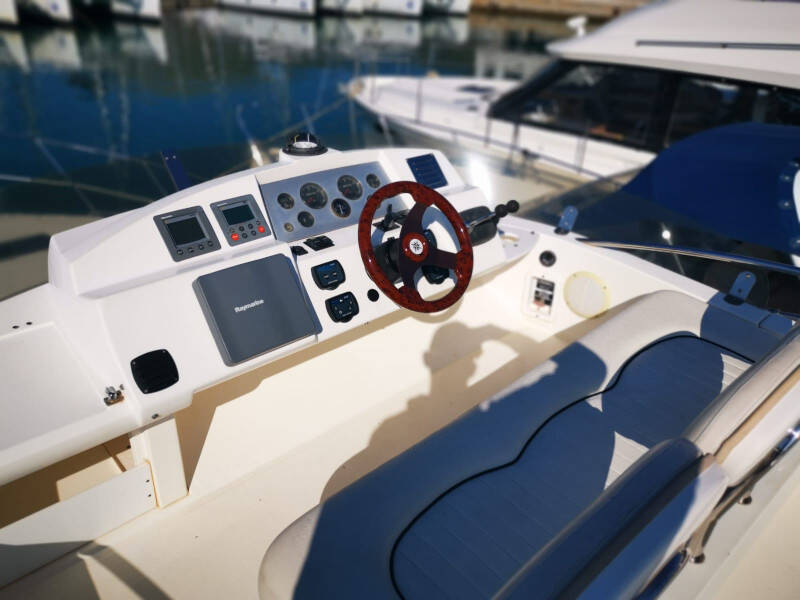 Sealine F34 Little One