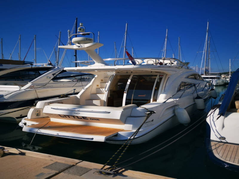Sealine F34 Little One
