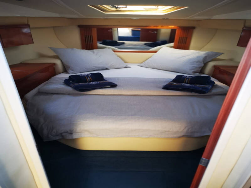 Sealine F34 Little One