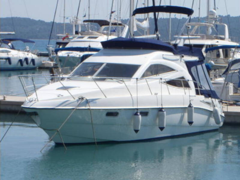 Sealine F34 • Little One