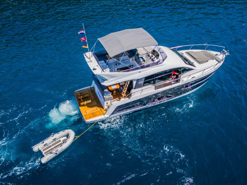 Sealine F430 Grace II