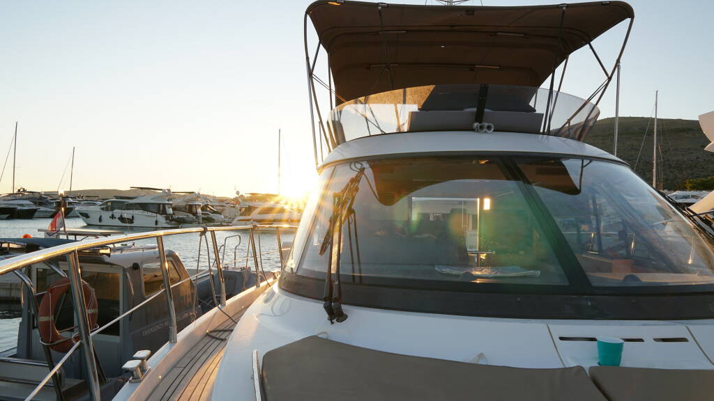 Sealine F450 ESA 4