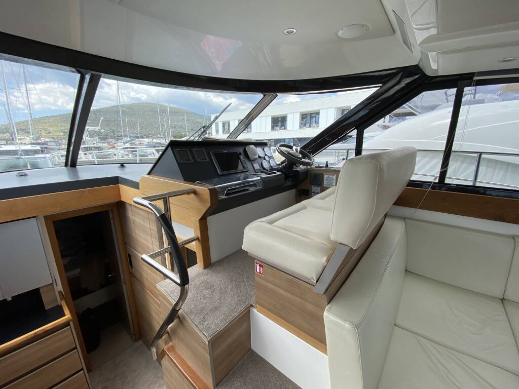 Sealine F450 ESA 4