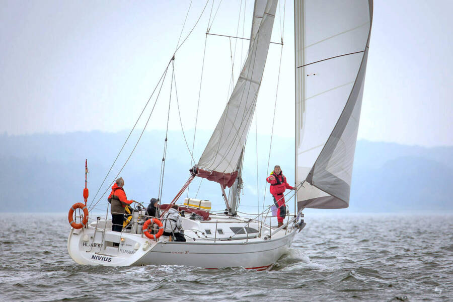 Sun Fast 37 Nivius