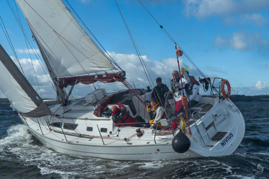 Sun Fast 37 Nivius