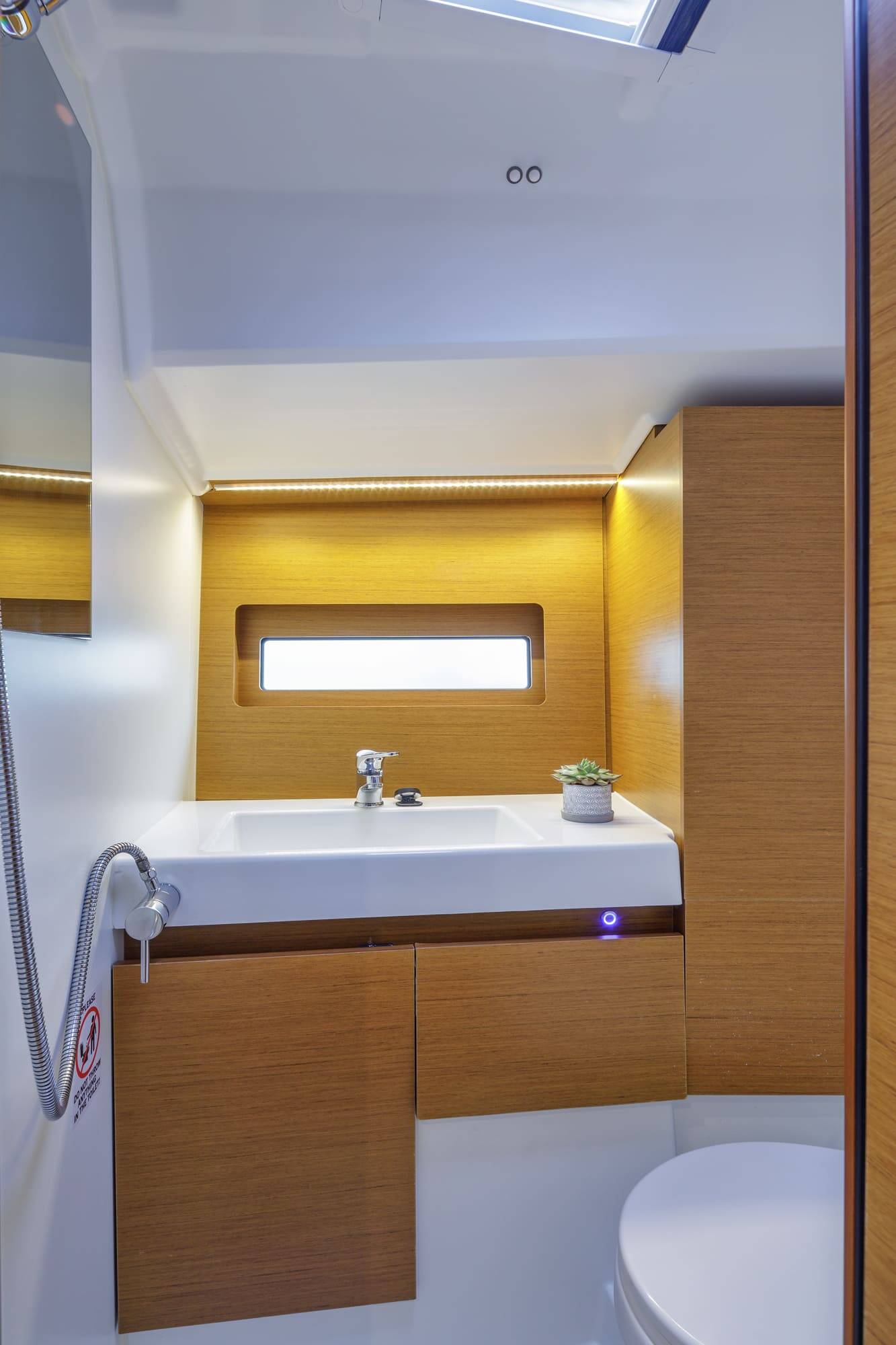 Sun Loft 47 DISCOVERY BLUE