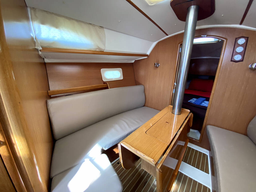 Sun Odyssey 32 Zarif