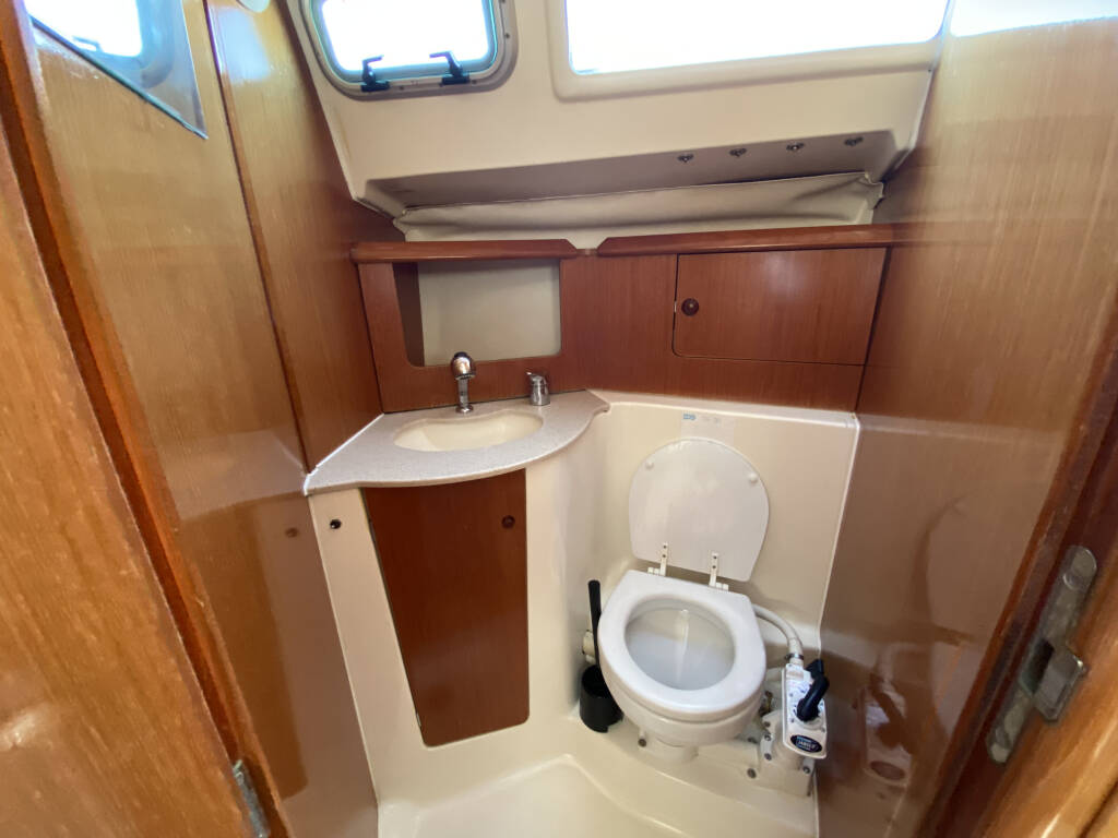 Sun Odyssey 32 Zarif