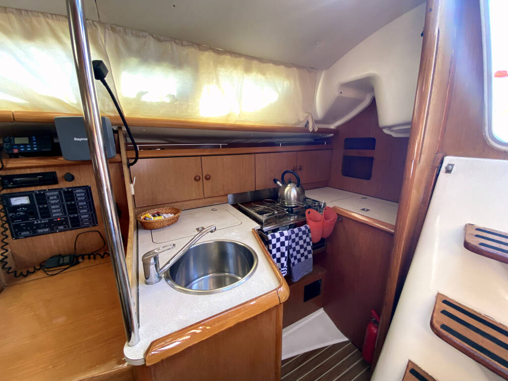 Sun Odyssey 32 Zarif
