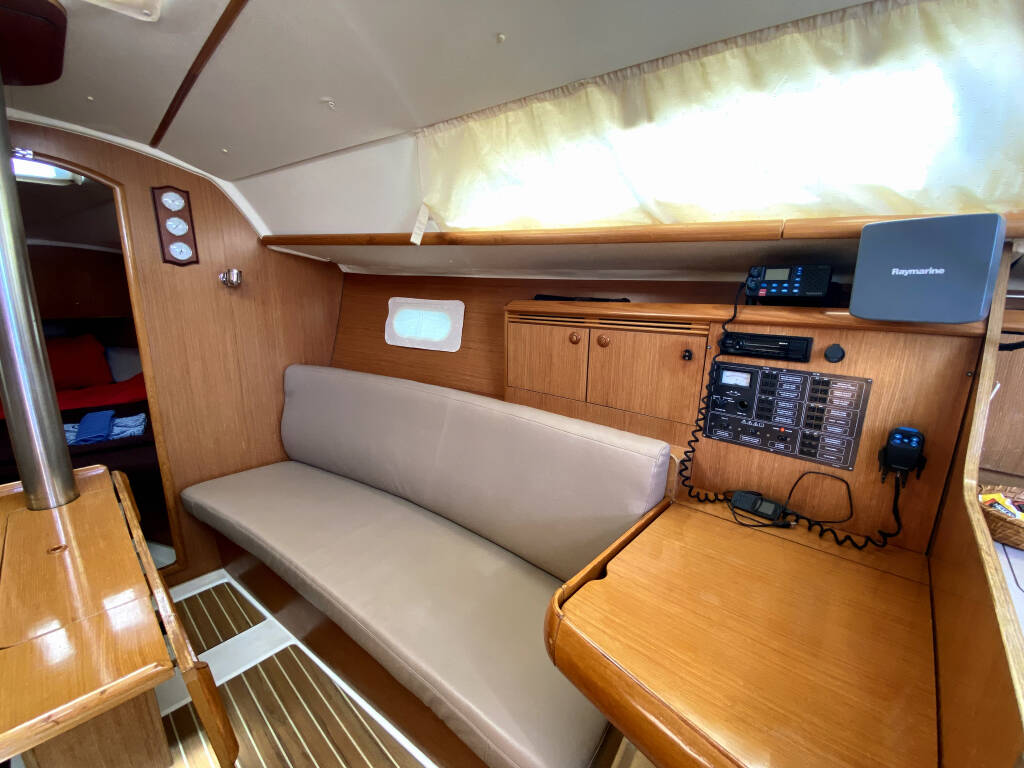 Sun Odyssey 32 Zarif