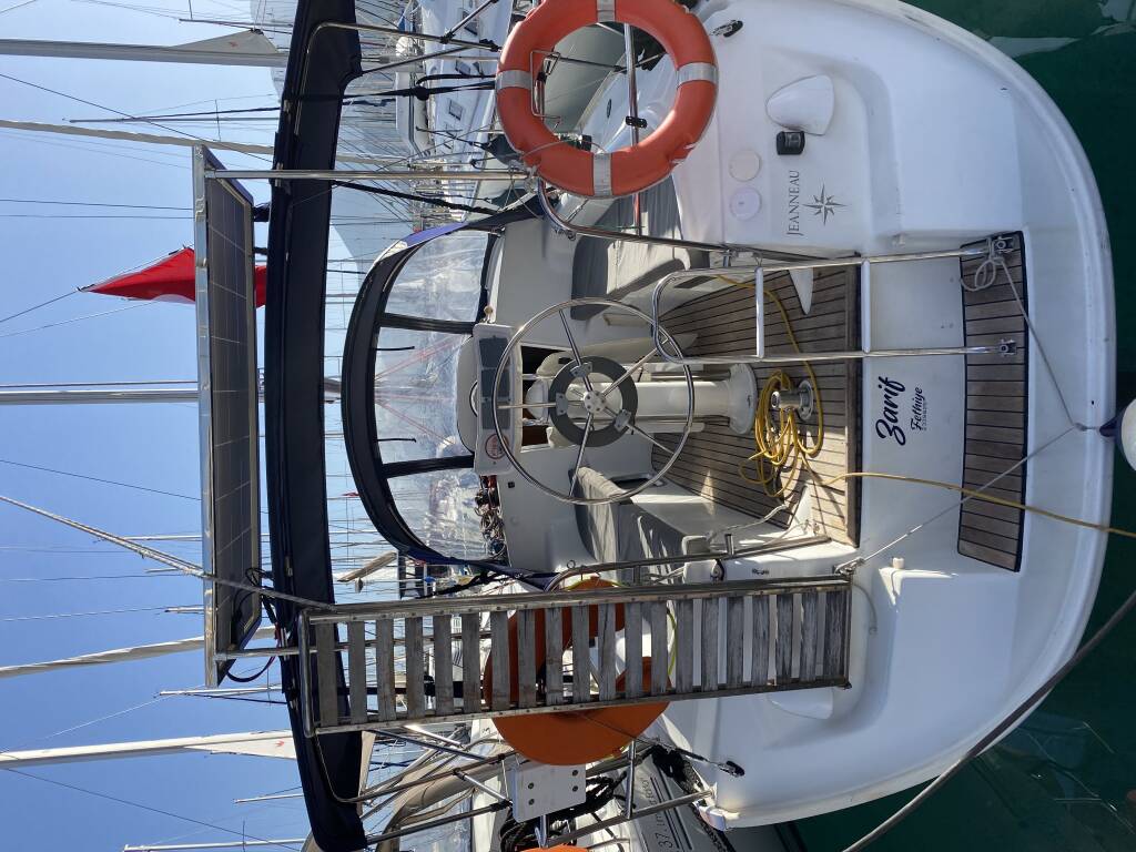 Sun Odyssey 32 Zarif