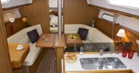 Sun Odyssey 32i Charoula