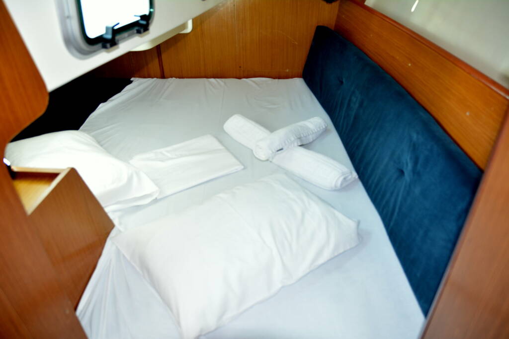 Sun Odyssey 32i Charoula