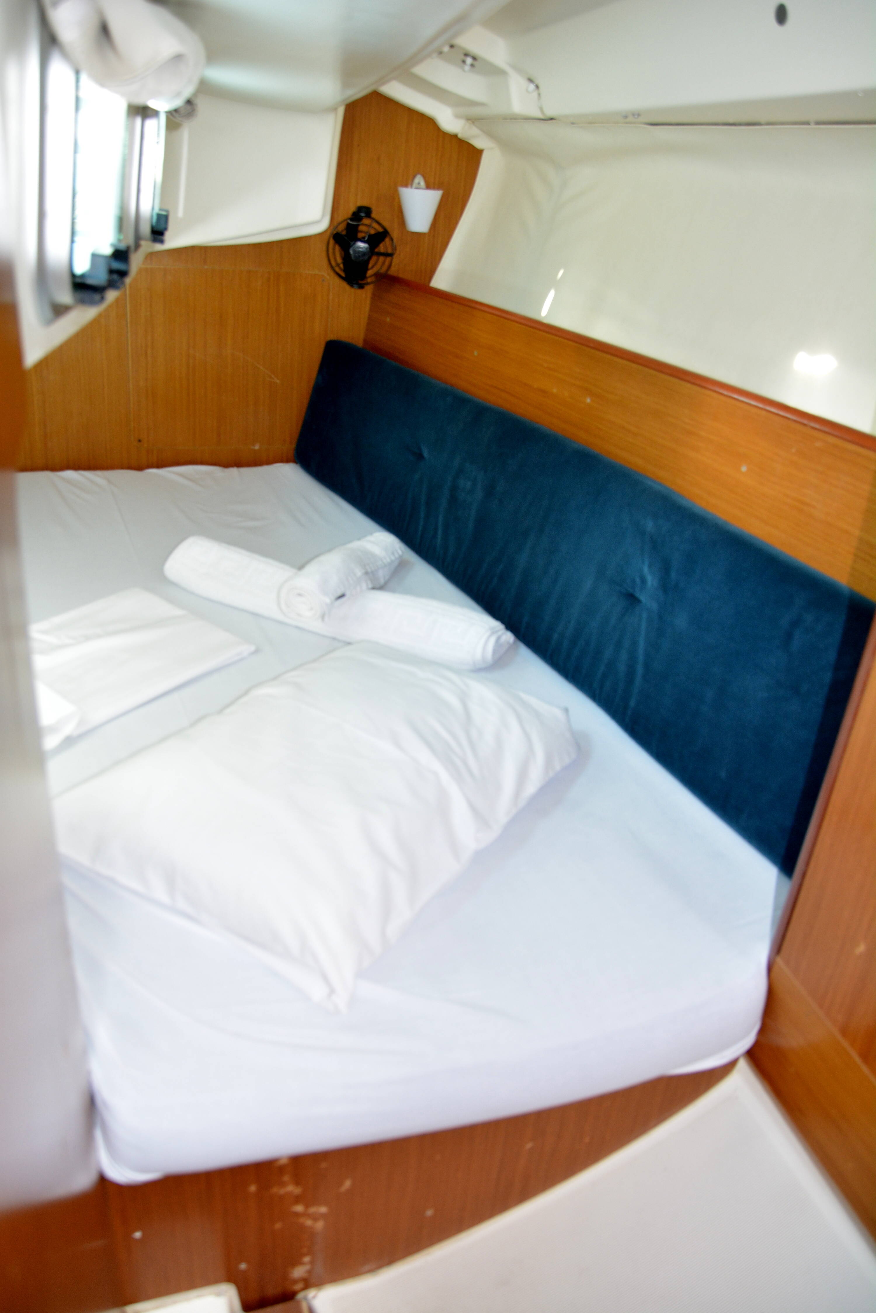 Sun Odyssey 32i Charoula