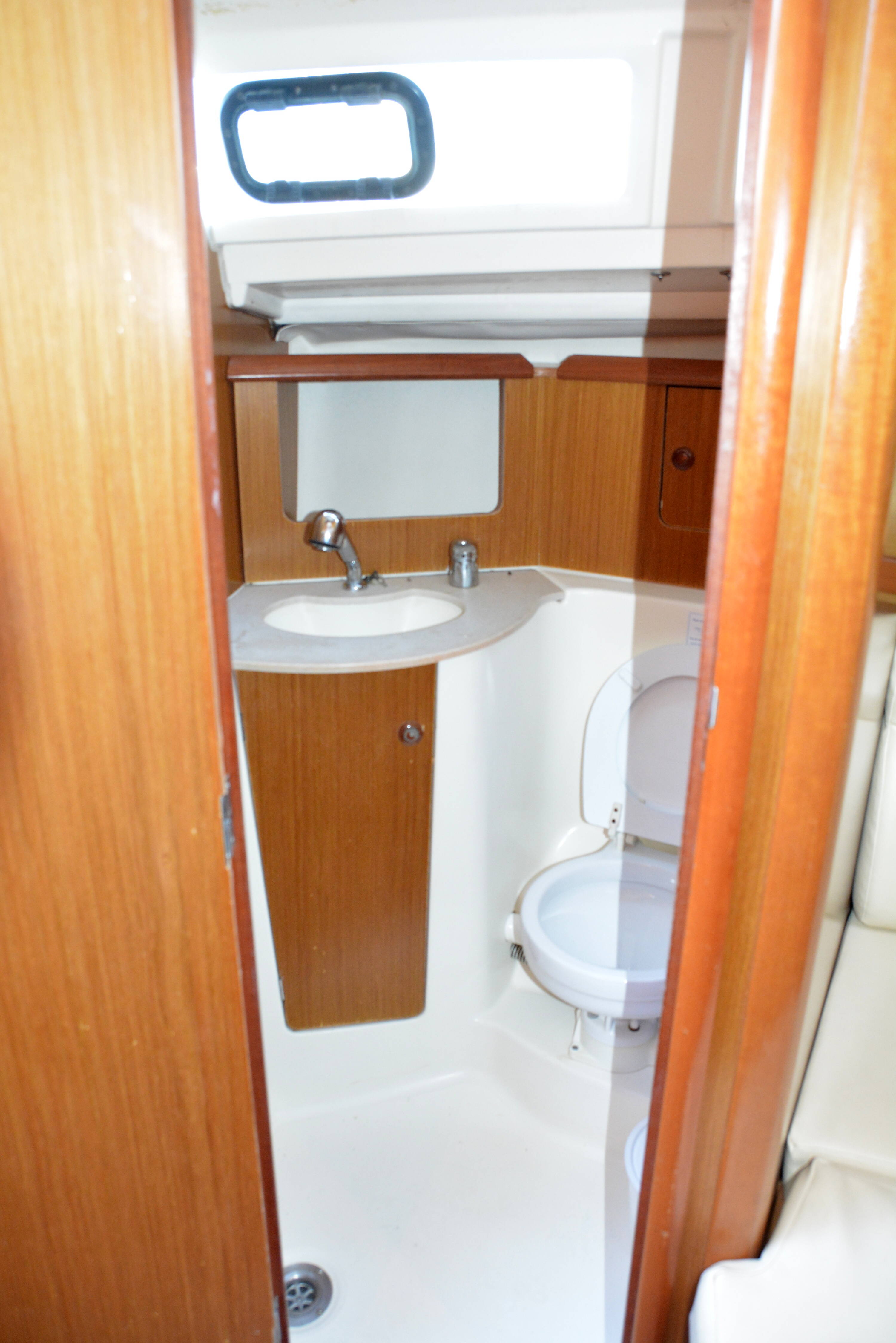 Sun Odyssey 32i Charoula