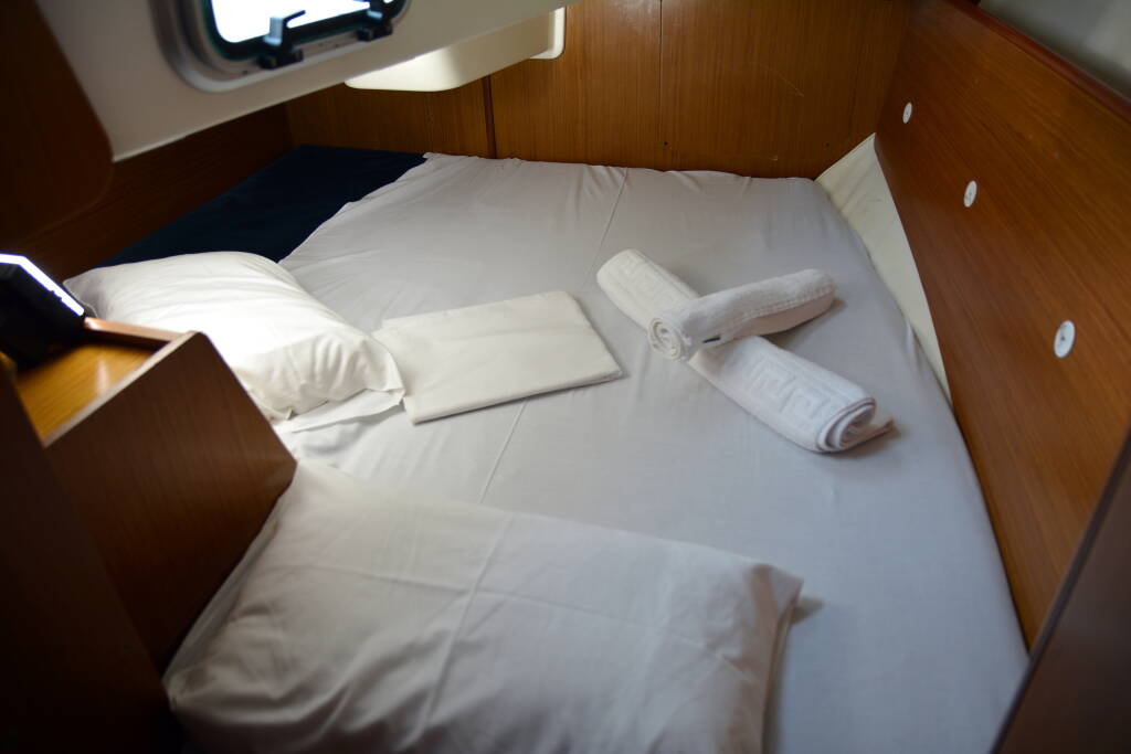 Sun Odyssey 32i Charoula