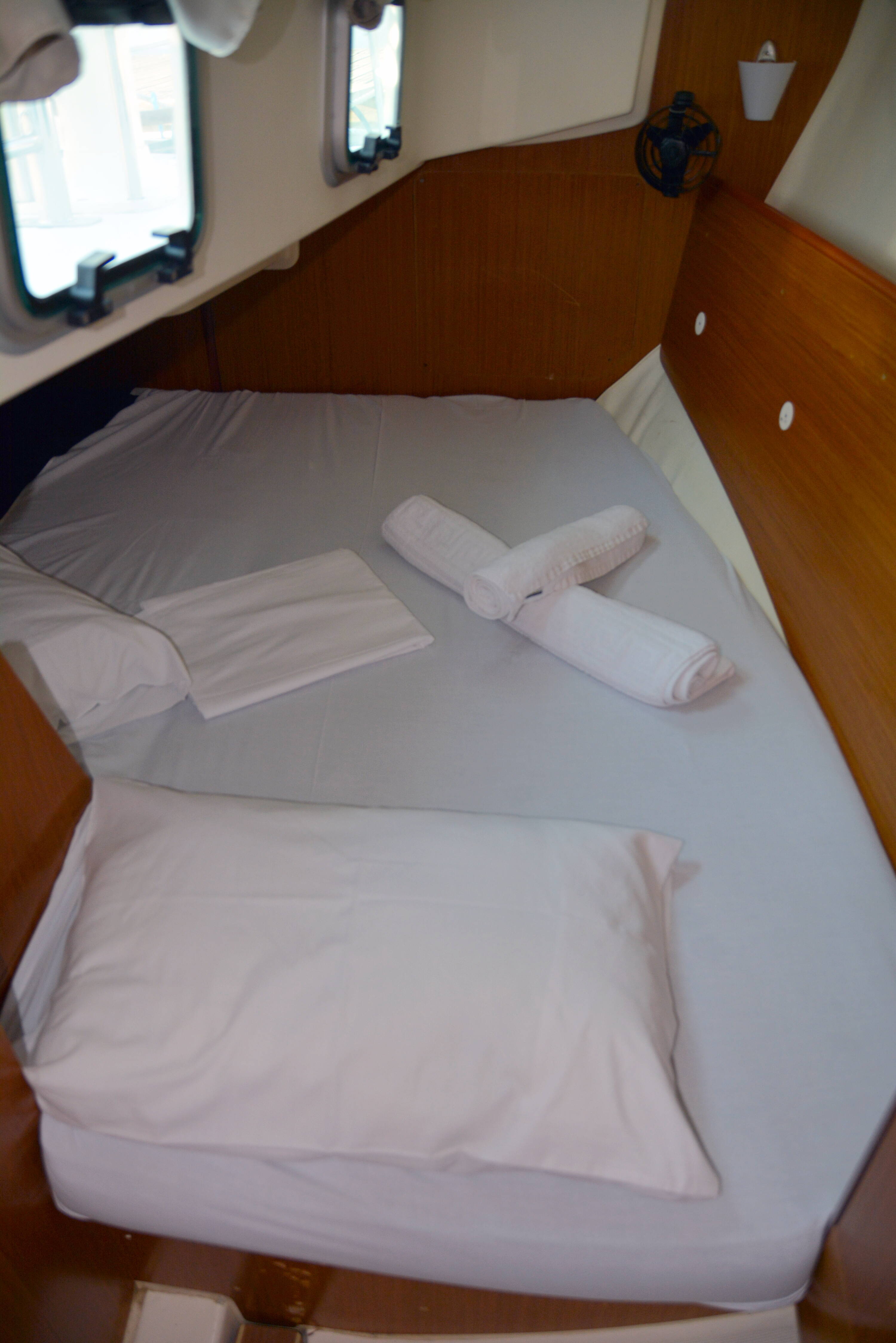 Sun Odyssey 32i Charoula