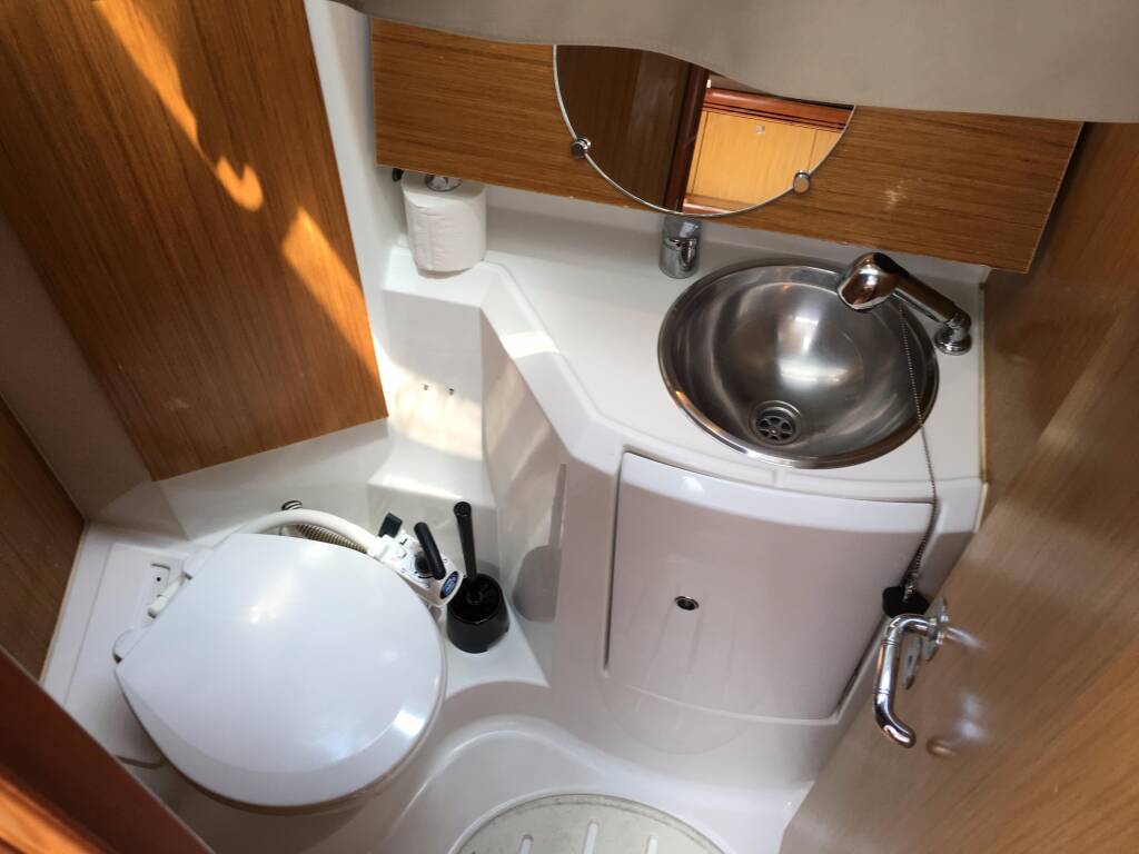 Sun Odyssey 32i Charoula