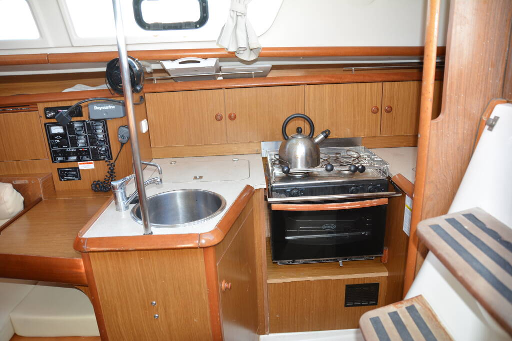 Sun Odyssey 32i Charoula