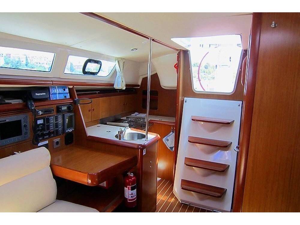 Sun Odyssey 32i 