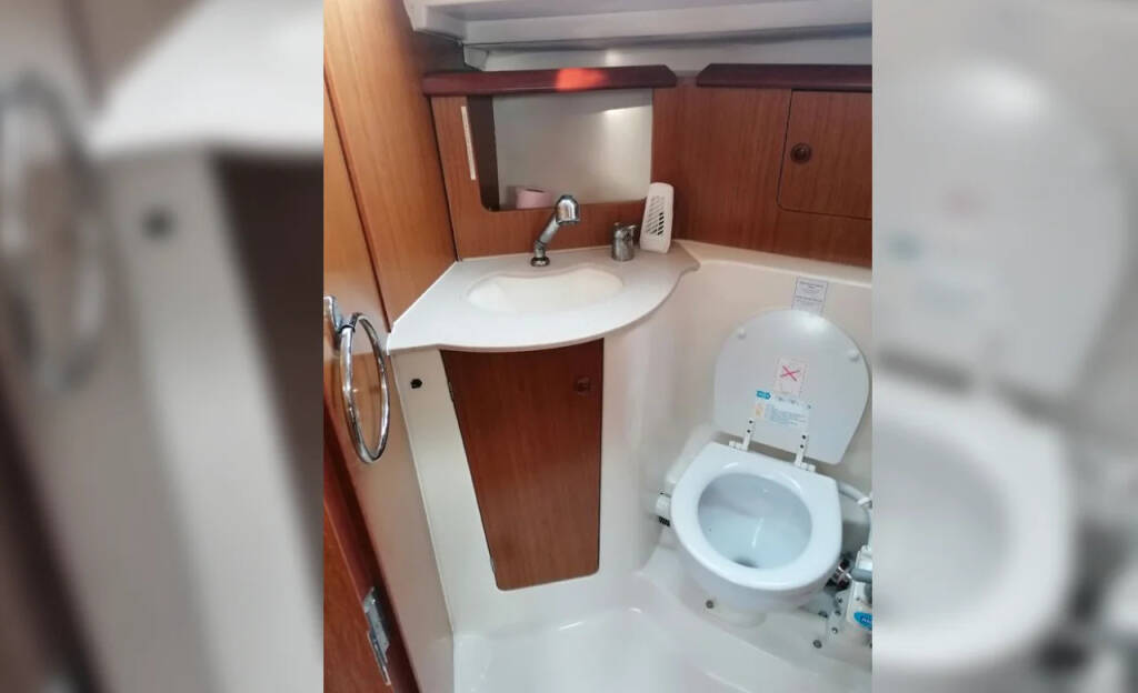 Sun Odyssey 32i  Jami 3