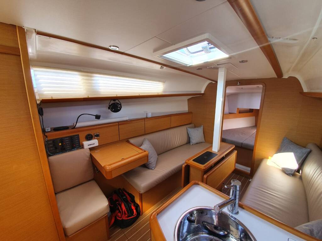 Sun Odyssey 33i Aqua