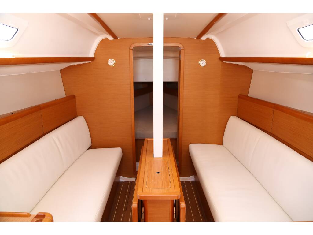 Sun Odyssey 33i Afroessa