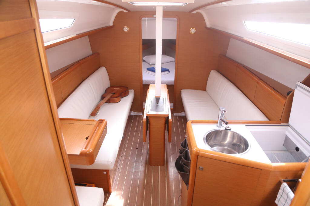 Sun Odyssey 33i Afroessa