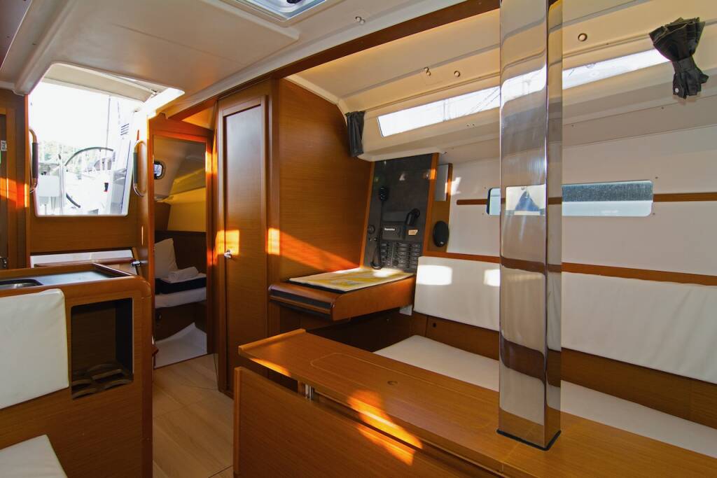 Sun Odyssey 349 Cha-Cha