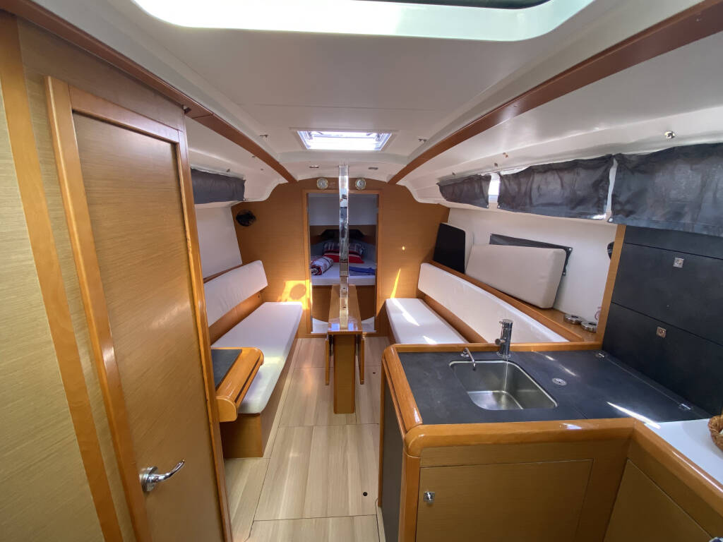 Sun Odyssey 349 Blue Dreams