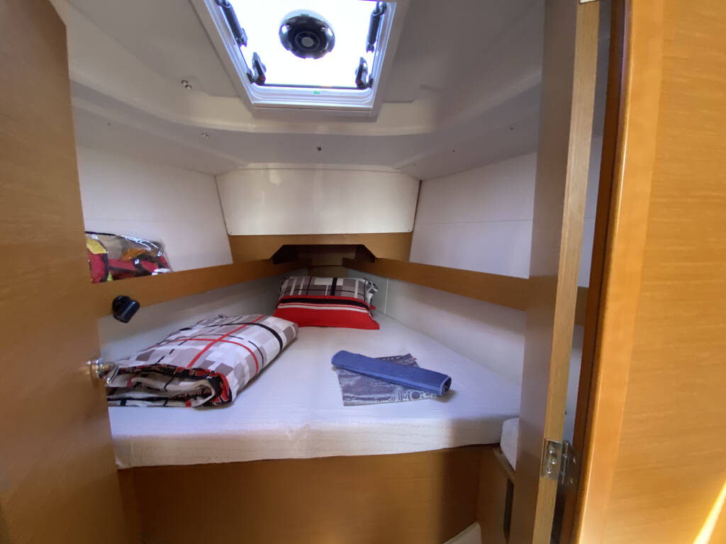 Sun Odyssey 349 Blue Dreams