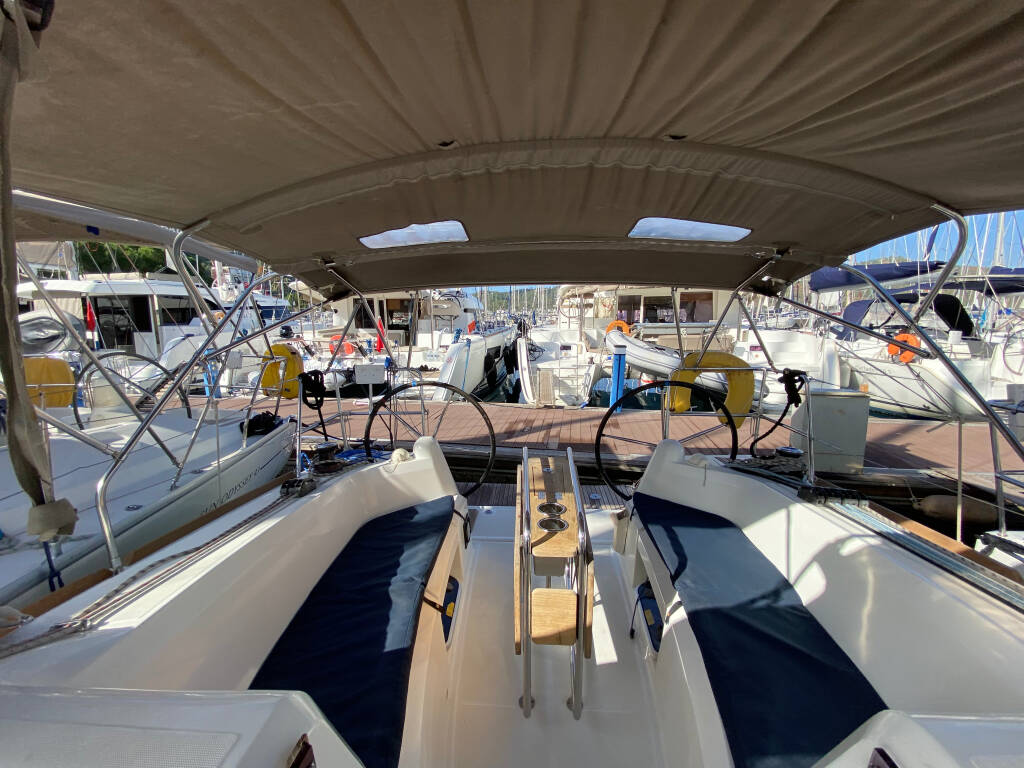 Sun Odyssey 349 Blue Dreams