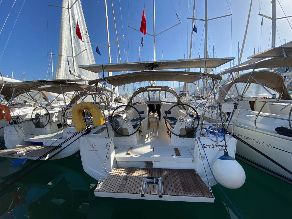 Sun Odyssey 349 Blue Dreams