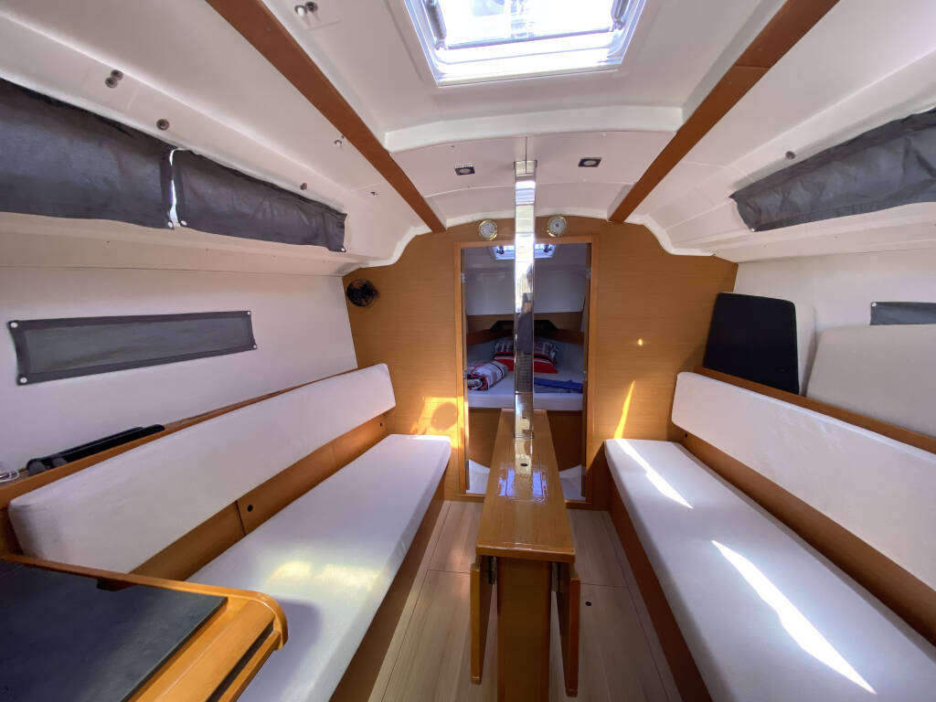 Sun Odyssey 349 Blue Dreams