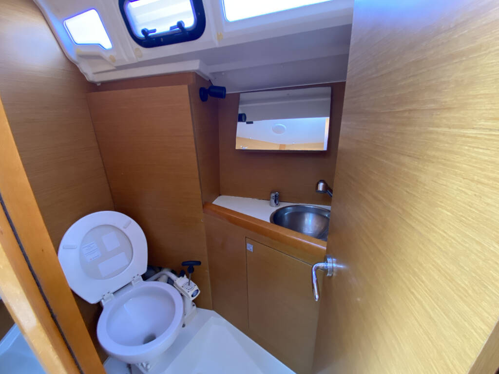 Sun Odyssey 349 Blue Dreams