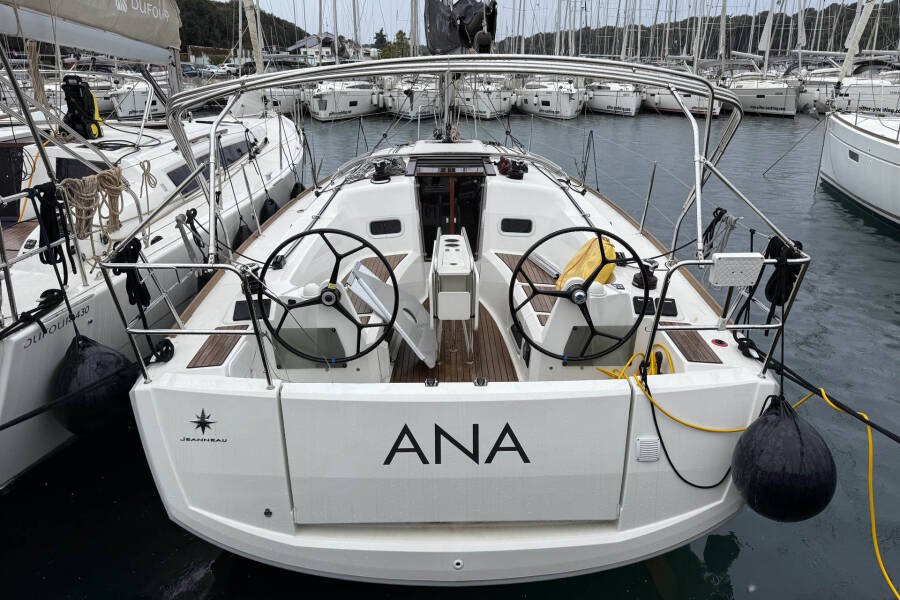 Sun Odyssey 349 Ana