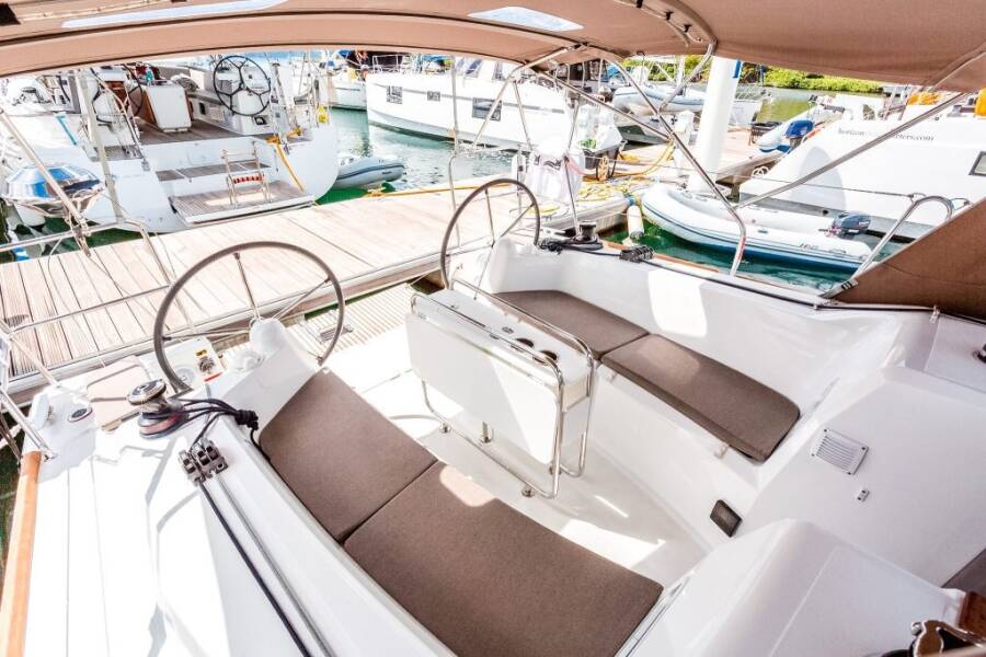 Sun Odyssey 349 Off The Clock 